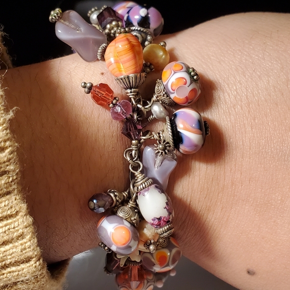 Beautiful Dangling Bracelet - Picture 6 of 14